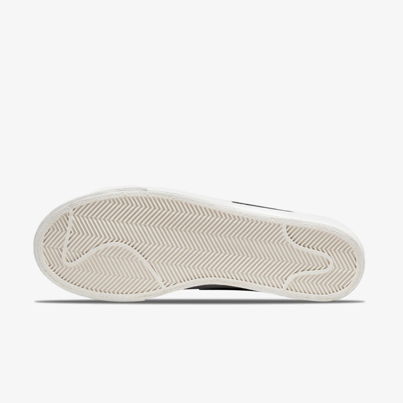 Nike Blazer Low Platform 