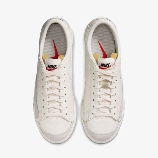 Nike W BLAZER LOW PLATFORM 