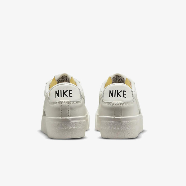 Nike W BLAZER LOW PLATFORM 