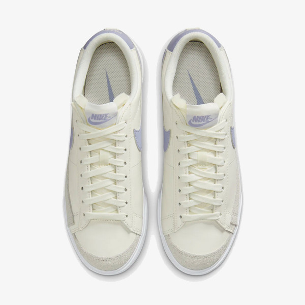 Nike W BLAZER LOW PLATFORM 