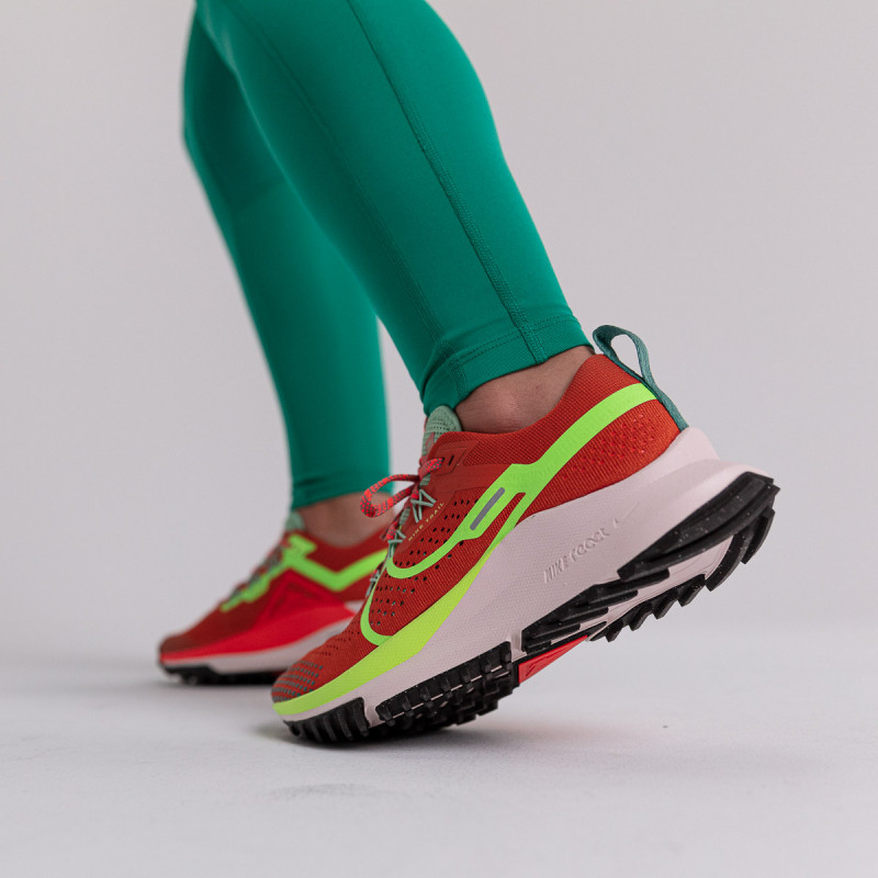 Nike W NIKE REACT PEGASUS TRAIL 4 