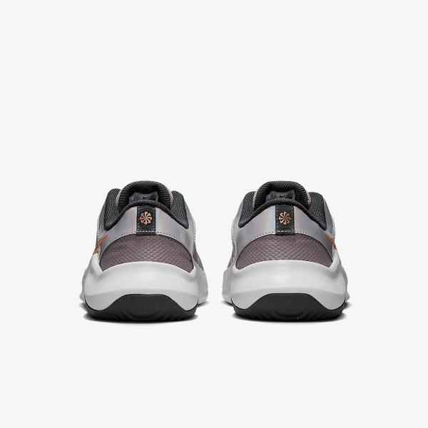 Nike Legend Essential 3 Premium 