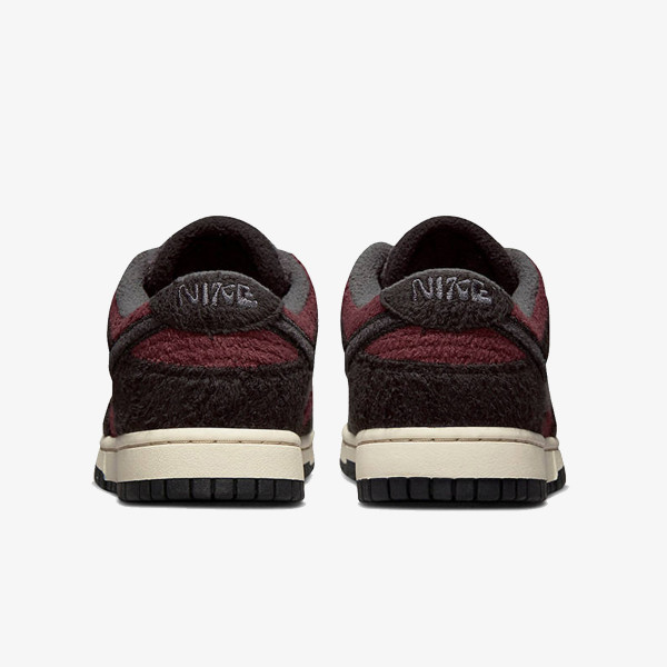 Nike W NIKE DUNK LOW SE CC 