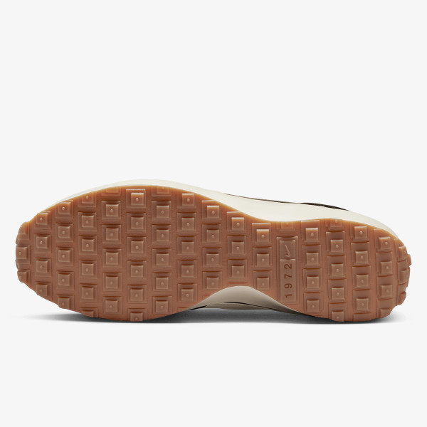 NIKE Waffle Debut Premium 