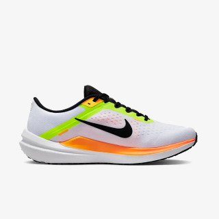 NIKE Winflo 10 