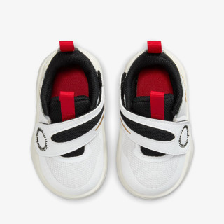 Nike Team Hustle D 11 