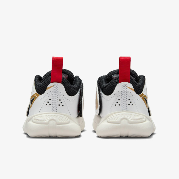 Nike Team Hustle D 11 