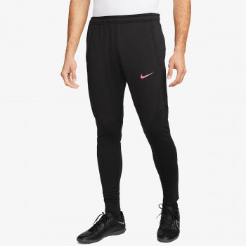 NIKE Dri-FIT Strike 