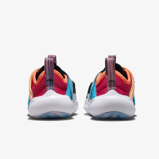 NIKE Flex Advance 