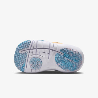 NIKE Flex Advance 