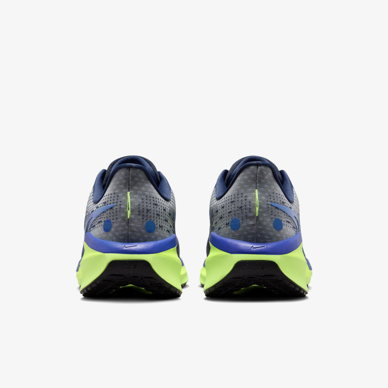 Nike Vomero 17 