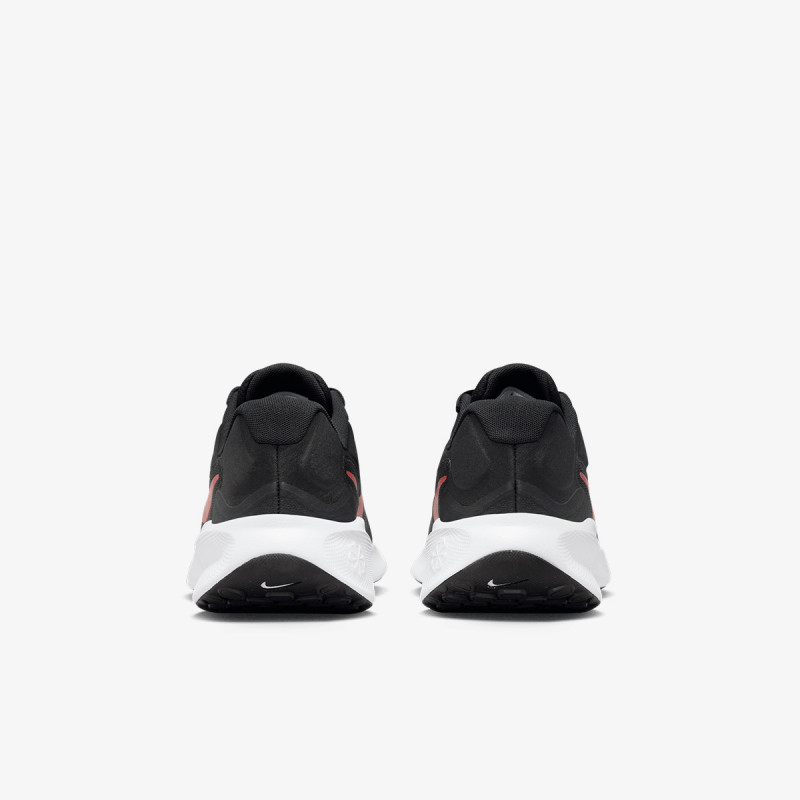 Nike Revolution 7 
