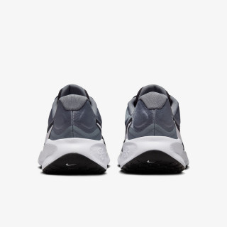 Nike Revolution 7 