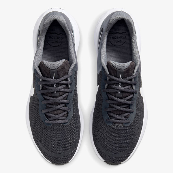 Nike Revolution 7 