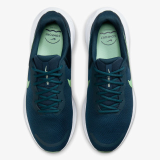 Nike Revolution 7 