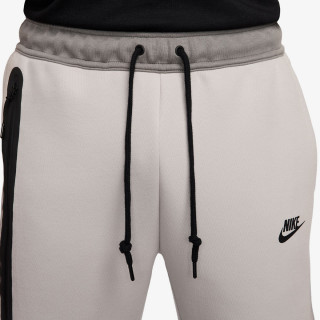 Nike Tech Fleece 