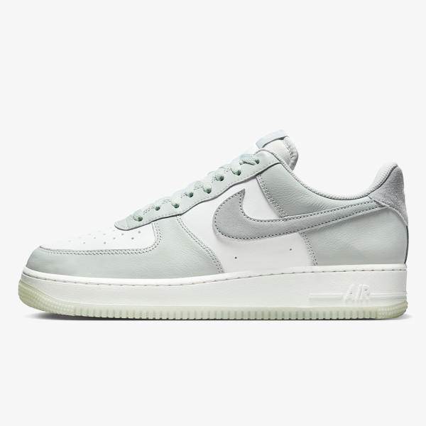 Nike AIR FORCE 1 ’07 LV8 2 