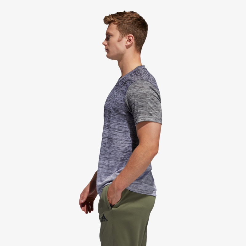 adidas GRADIENT TEE 