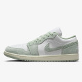Nike AIR JORDAN 1 LOW SE 