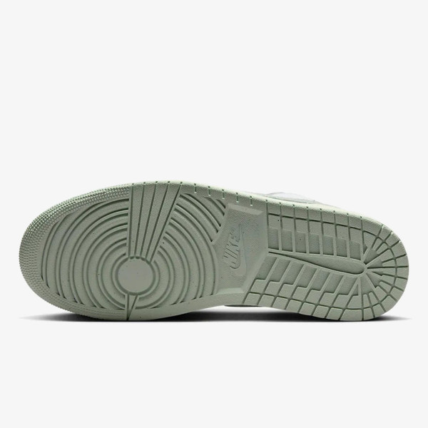 Nike AIR JORDAN 1 LOW SE 