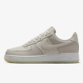 Nike AIR FORCE 1 '07 LV8 