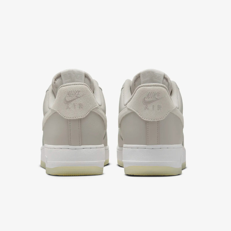 Nike AIR FORCE 1 '07 LV8 