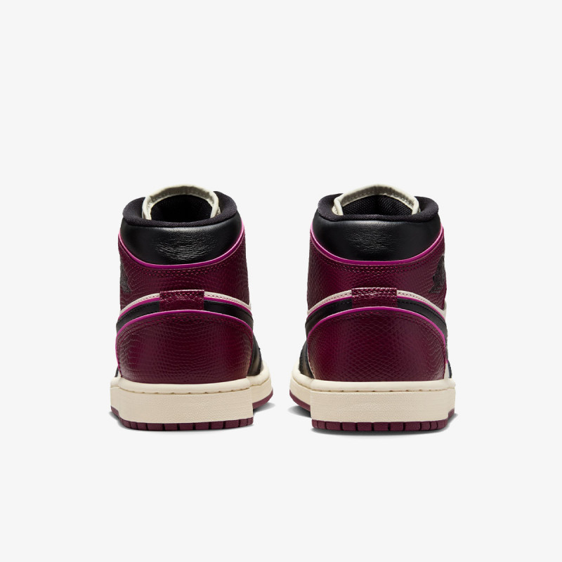 Nike Air Jordan 1 Mid SE 