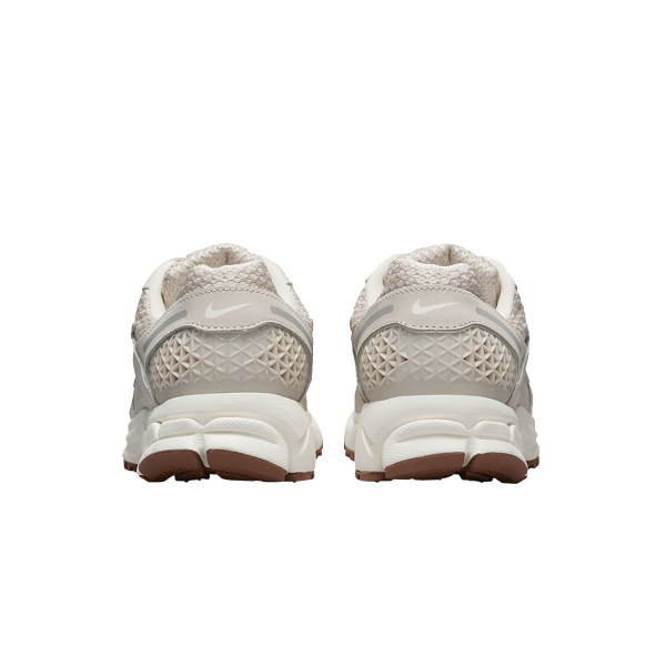 Nike W NIKE VOMERO 5 NA 