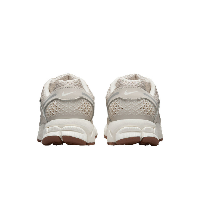 Nike W NIKE VOMERO 5 NA 