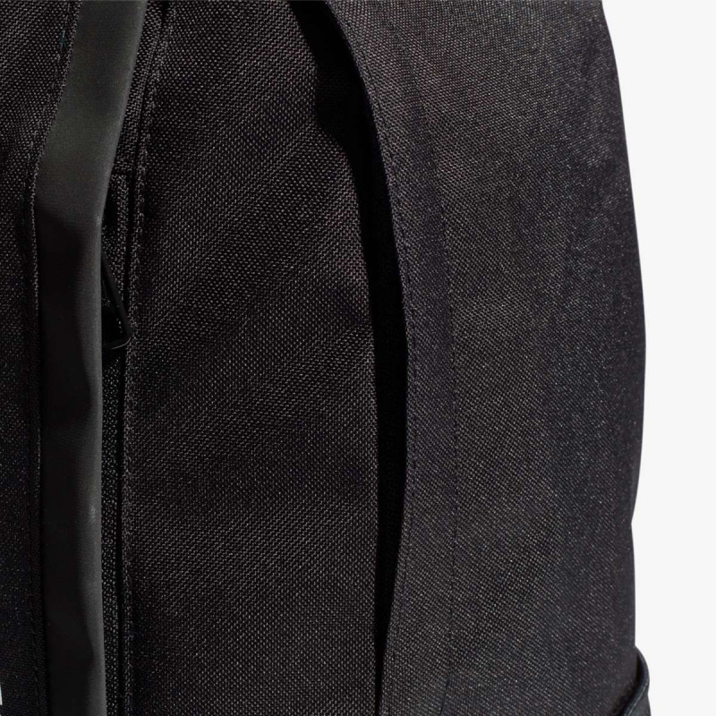 adidas Essentials Linear Logo 