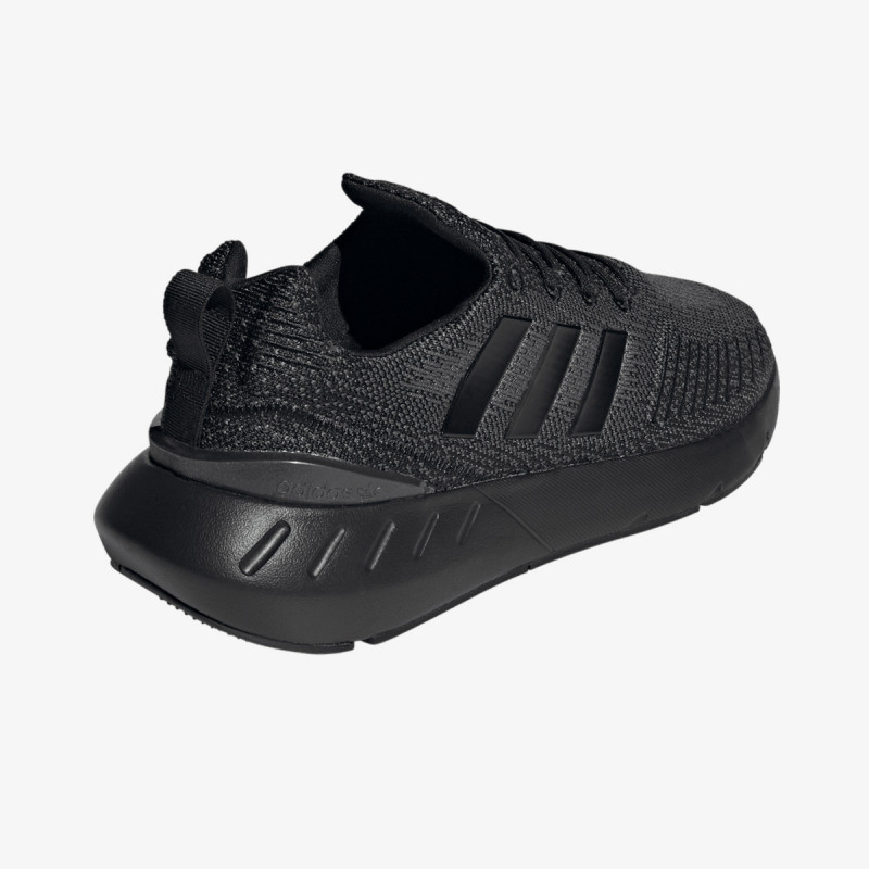adidas SWIFT RUN 22 