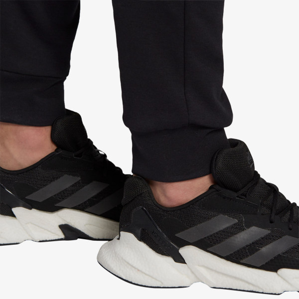 adidas DESIGNED FOR GAMEDAY 