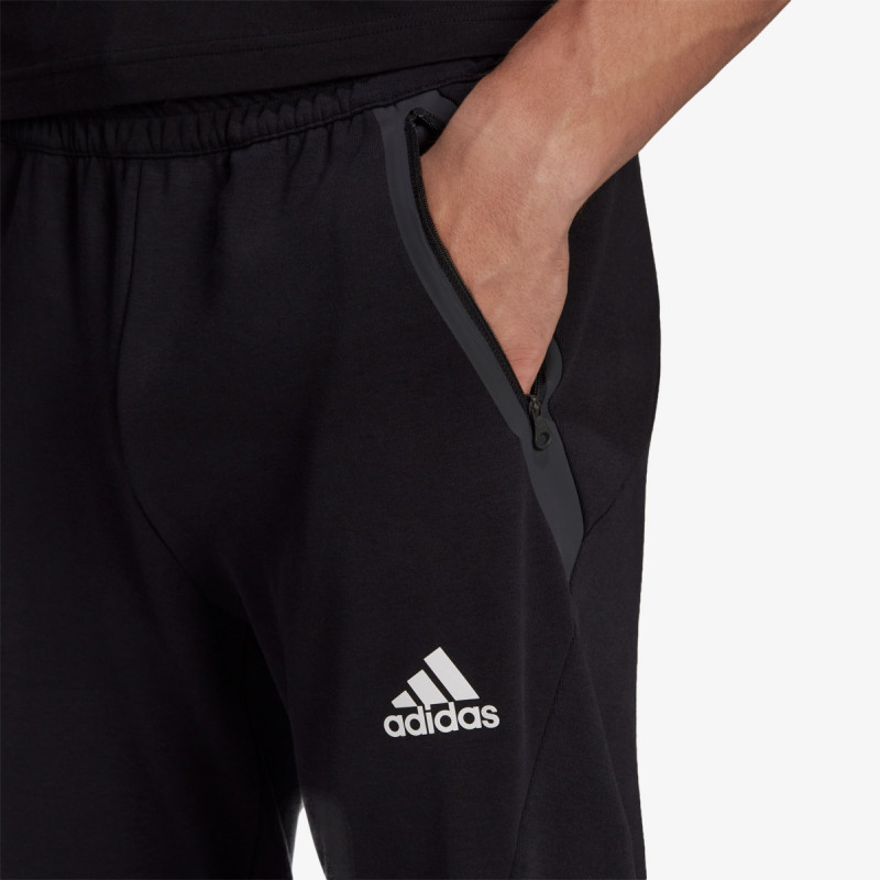 adidas DESIGNED FOR GAMEDAY 