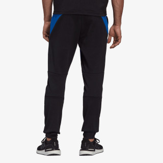adidas DESIGNED FOR GAMEDAY 
