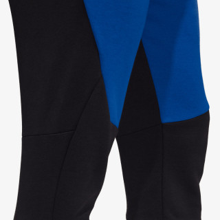 adidas DESIGNED FOR GAMEDAY 