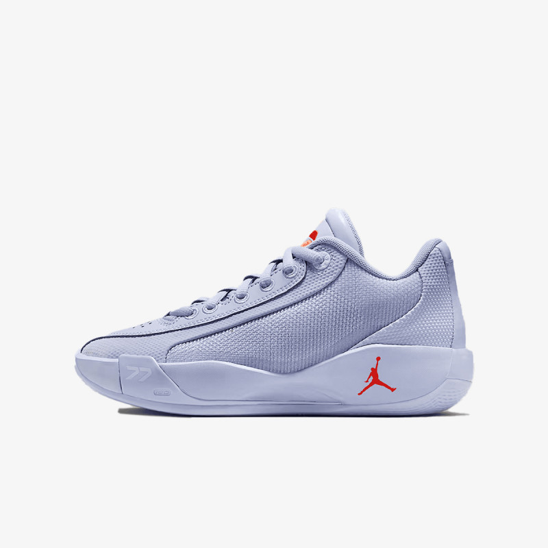 Nike Luka .77 