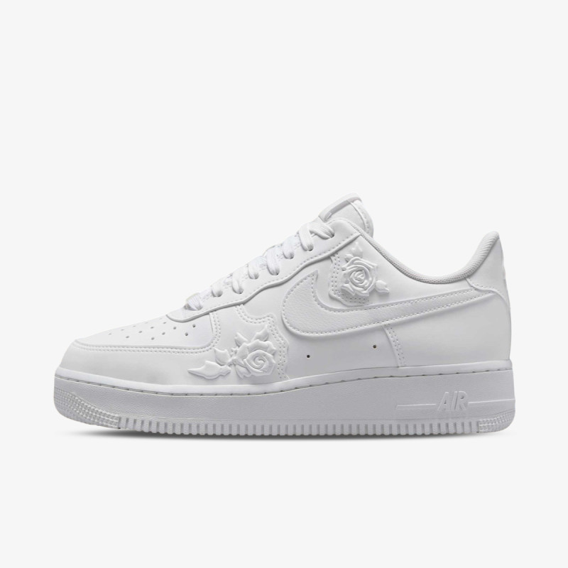 Nike WMNS AIR FORCE 1 '07 SE 