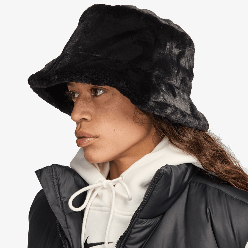 Nike Apex Faux Fur