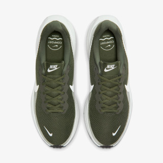 Nike NIKE REVOLUTION 8 