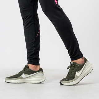 Nike NIKE REVOLUTION 8 