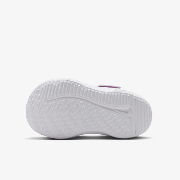 Nike Cosmic Runner 