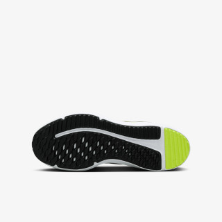 Nike Cosmic Runner 