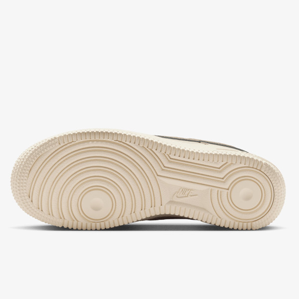 Nike Air Force 1 LV8 1 