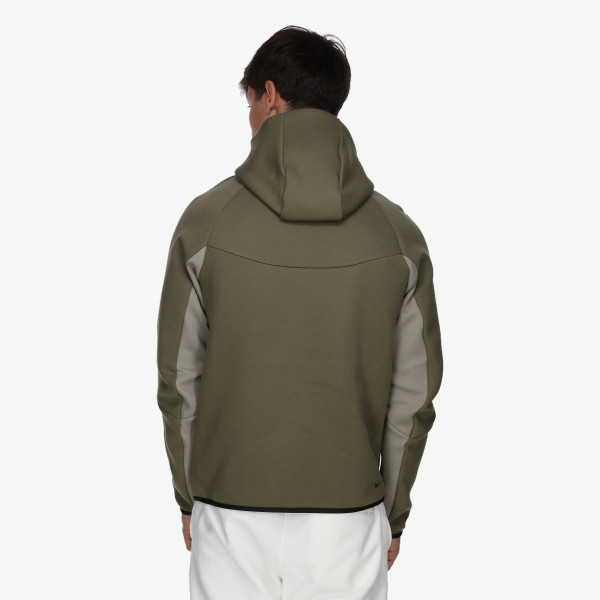 Nike Tech 