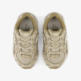 New Balance K 740 