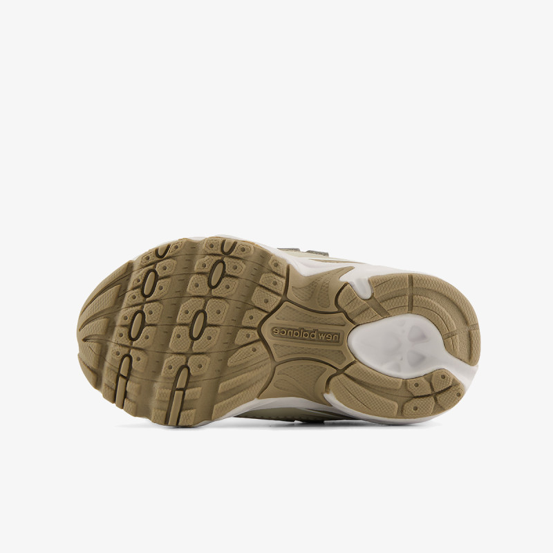 New Balance K 740 