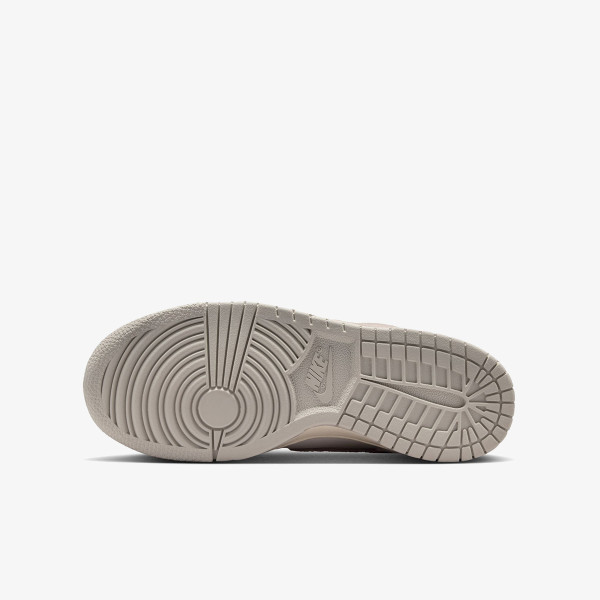 Nike Dunk Low SE 