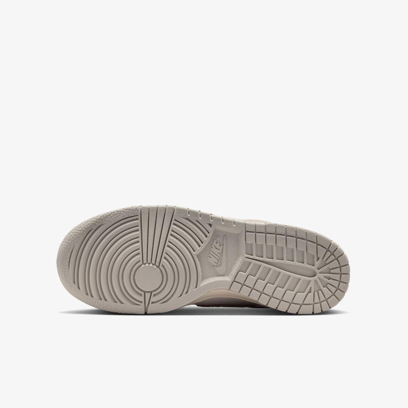 Nike Dunk Low SE 