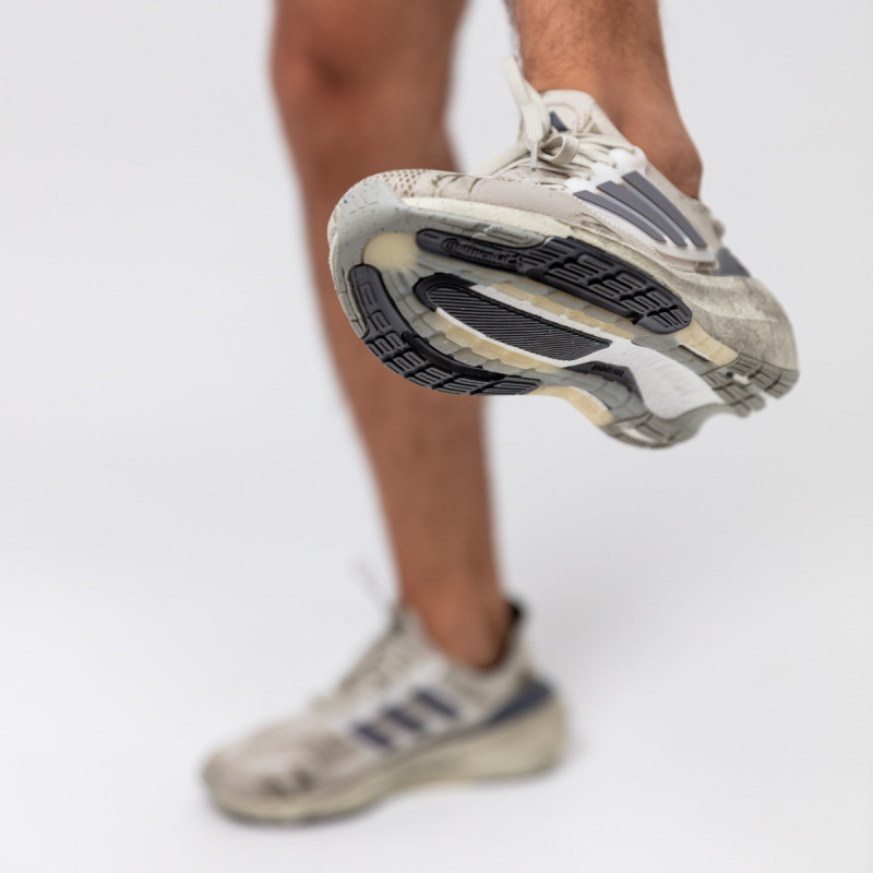 adidas ULTRABOOST LIGHT 