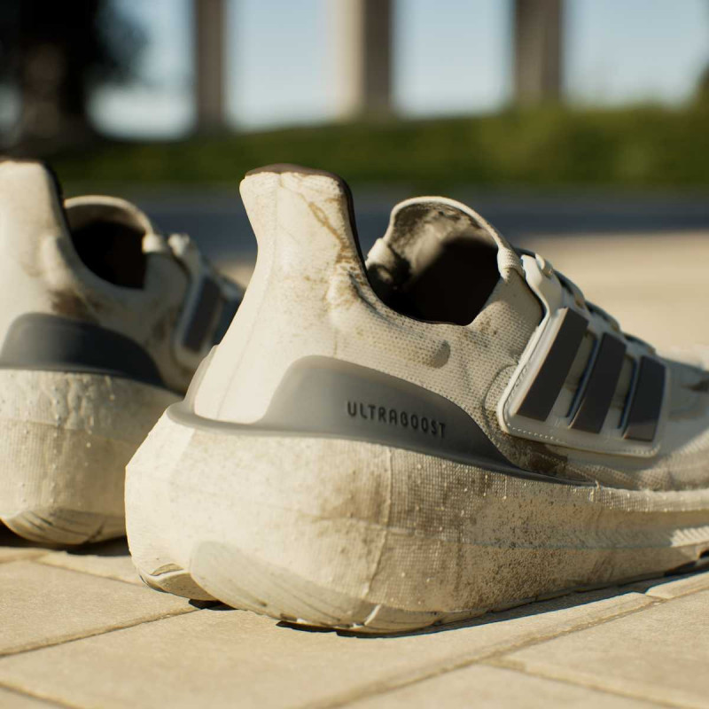 adidas ULTRABOOST LIGHT 